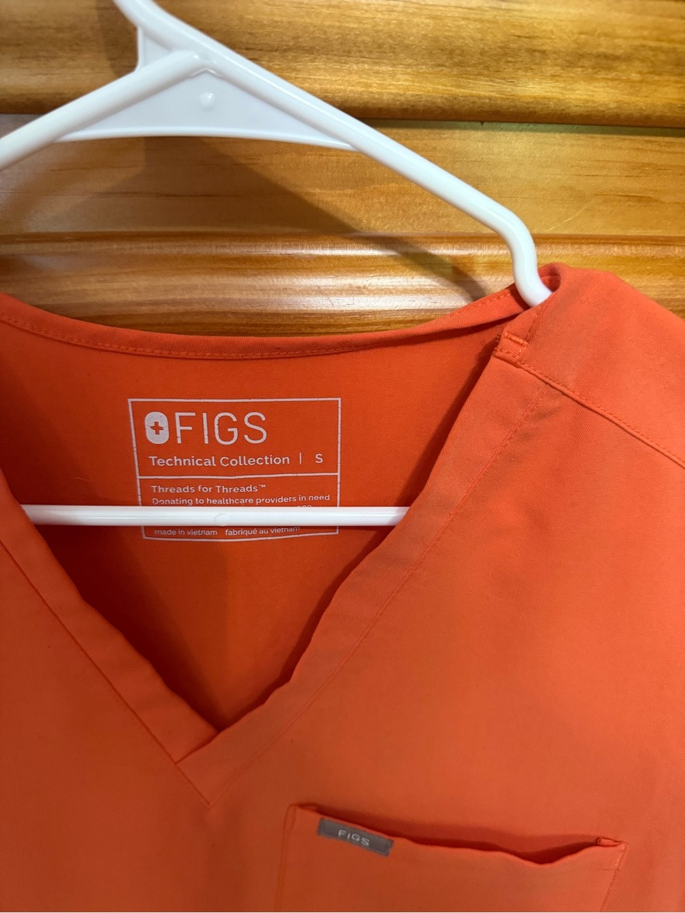 Figs sunrise orange scrub set - Picture 2 of 5